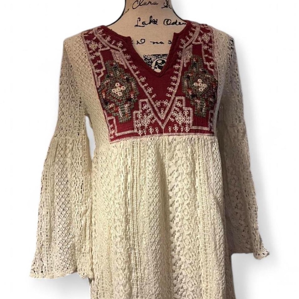 Entro Cream and Red Knit Top